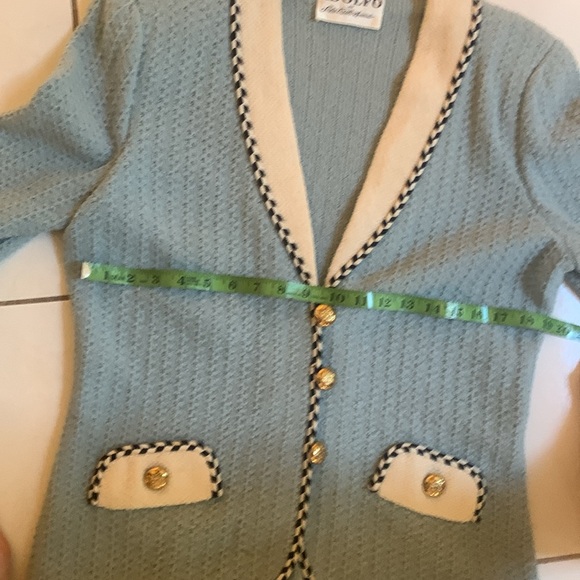 Vintage Adolfo 100% wool suit - Picture 10 of 11